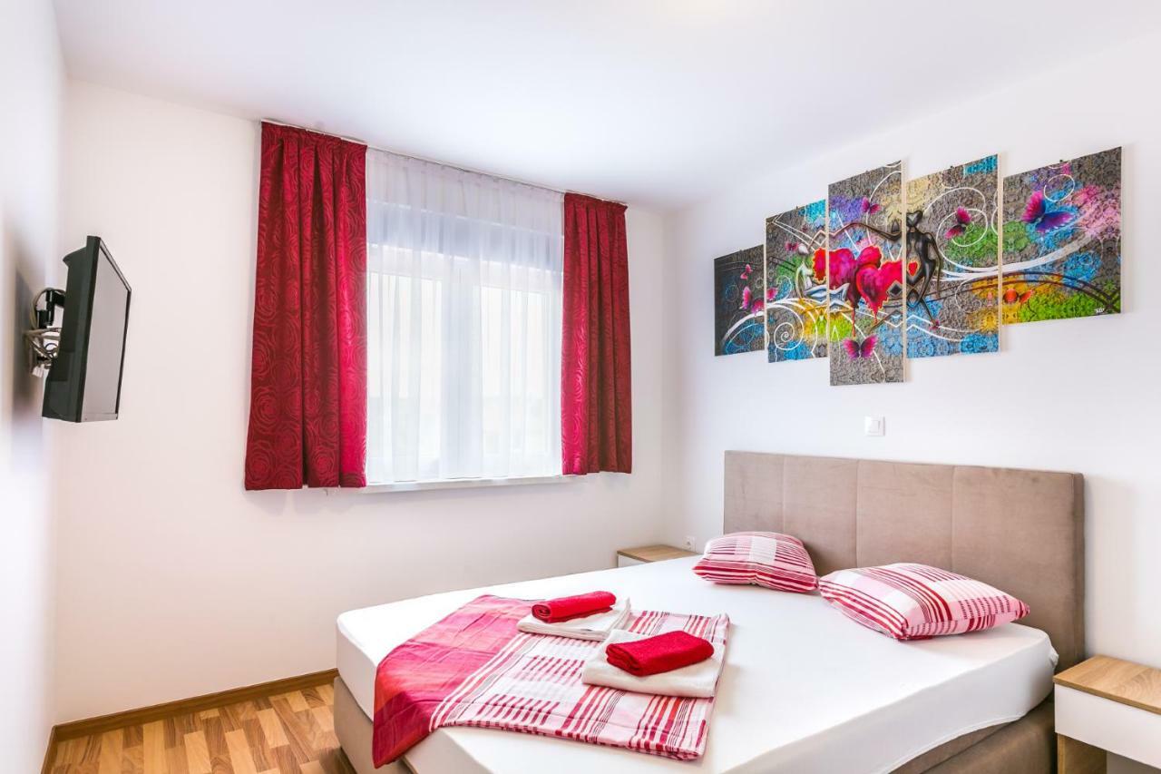 Dragan K2 Hotell Medulin Eksteriør bilde